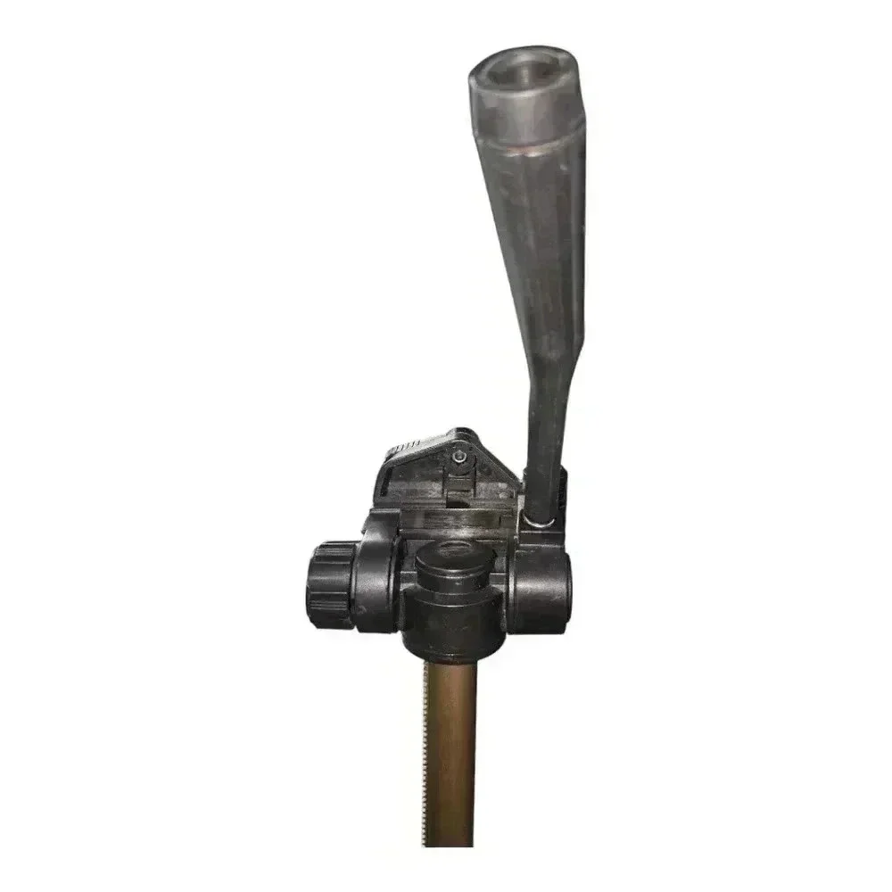 Dynex *READ - DAMAGED* DX-TRP60 Tripod Gold Black 60